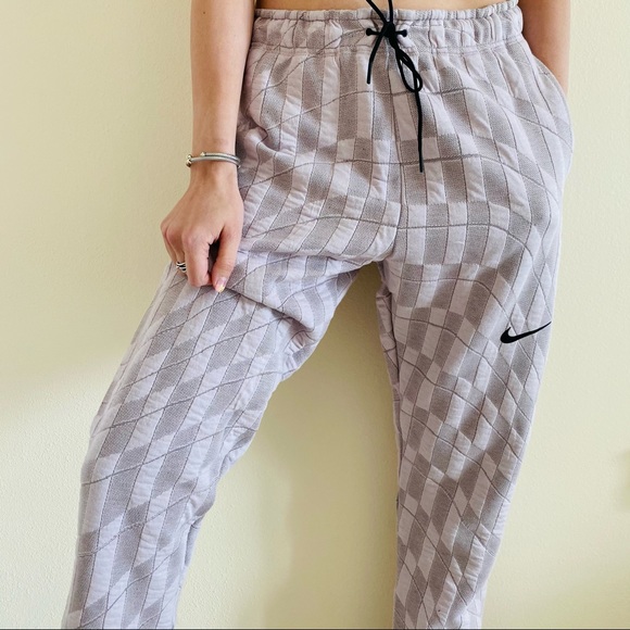 Nike Pants - New Nike Sportswear Tech Pack pants